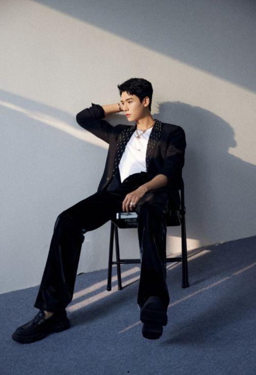 龚俊吃瓜姿势,娱乐圈新潮流