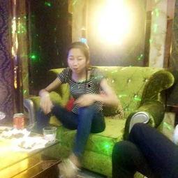 男女吃瓜比赛视频,趣味横生，谁才是瓜王之王？